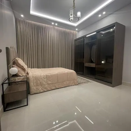 شقق فندقيه فاخره بتصمم عصري ودخول ذاتي Jeddah Exterior photo