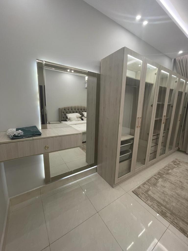 Apartment فندقيه فاخره بتصمم عصري ودخول ذاتي Jeddah