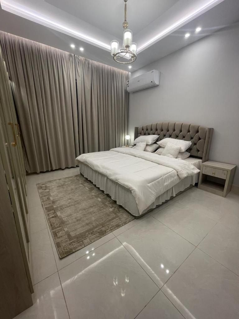 فندقيه فاخره بتصمم عصري ودخول ذاتي * Jeddah