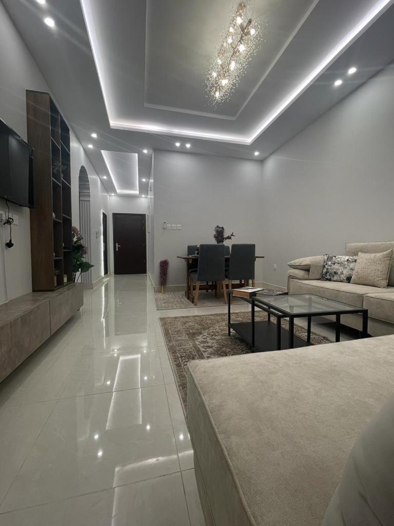 Apartment فندقيه فاخره بتصمم عصري ودخول ذاتي Jeddah