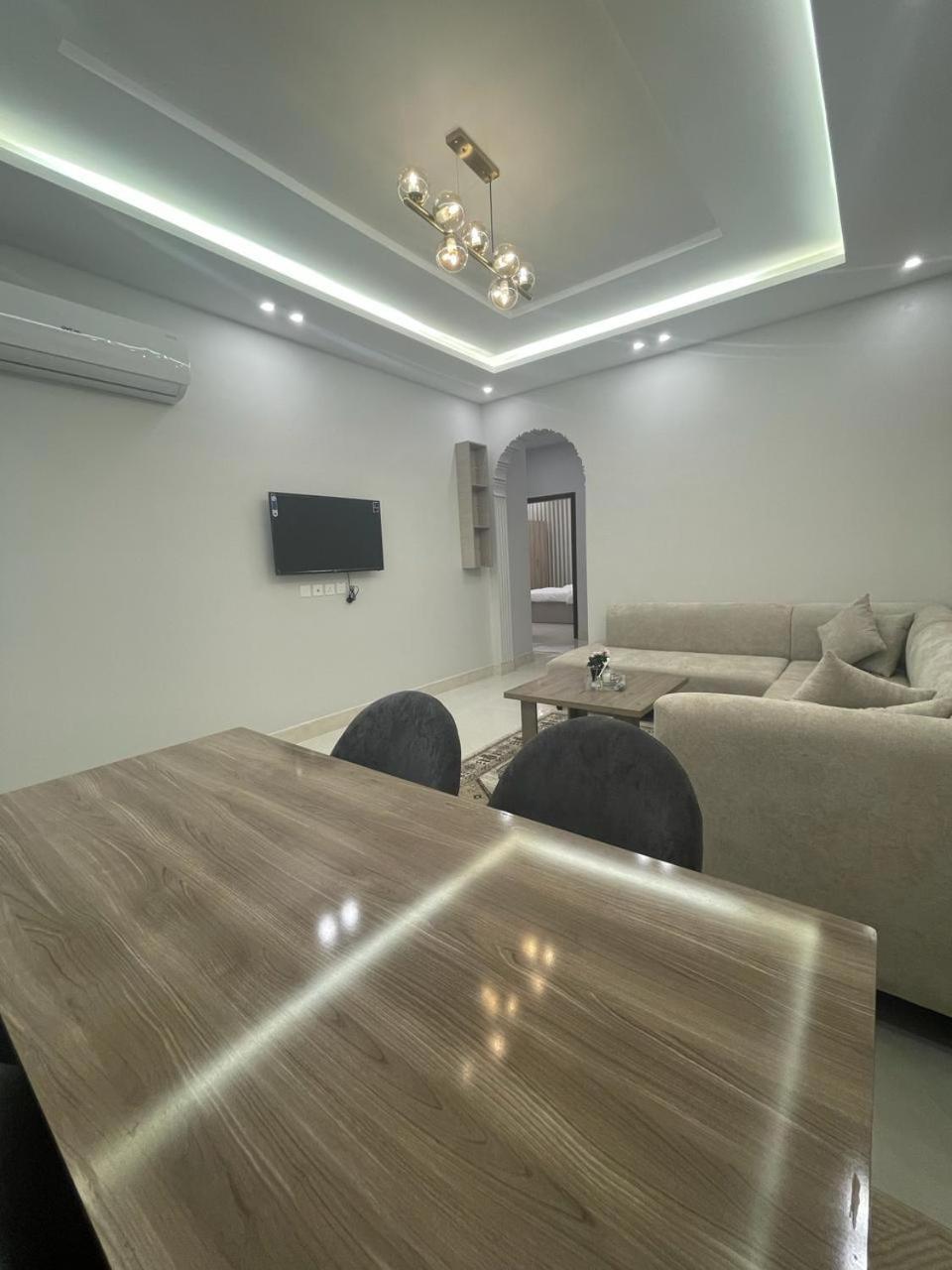 فندقيه فاخره بتصمم عصري ودخول ذاتي